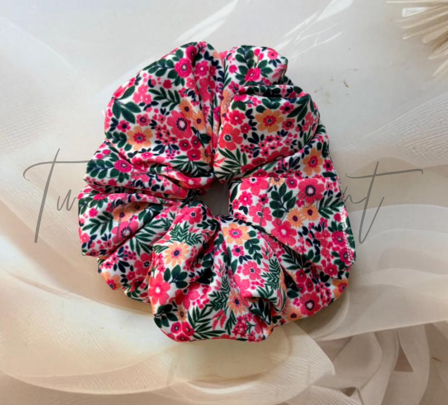 Pink Small Floral Pattern Printed Satin Scrunchie