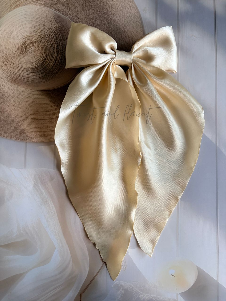 Antique Cream Simply Satin Long Bow Tail Clip